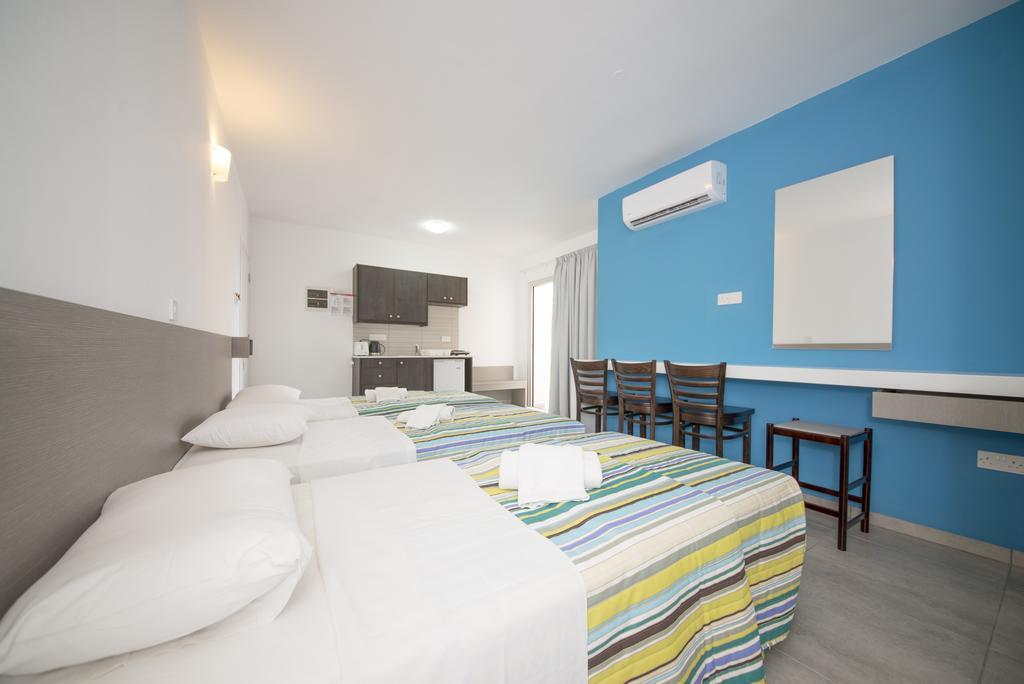 Hotel apartamentowy A Maos Ajia Napa