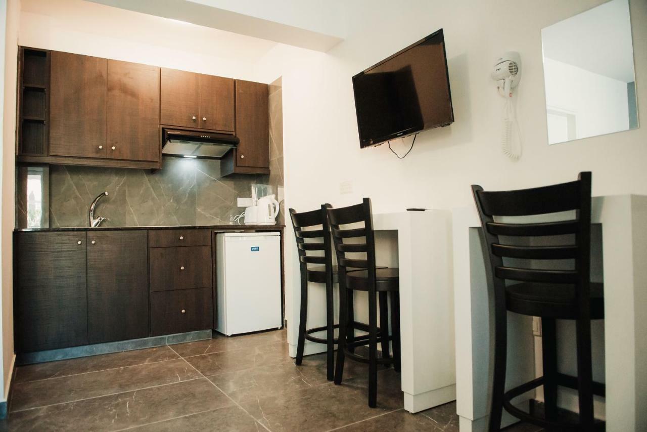 A Maos Hotel apartamentowy Ajia Napa